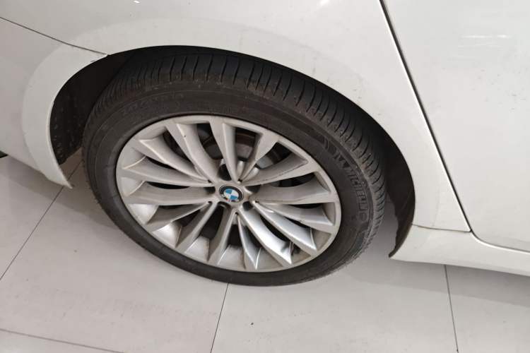 Used BMW 5 Series 2019 525Li Luxury Package
