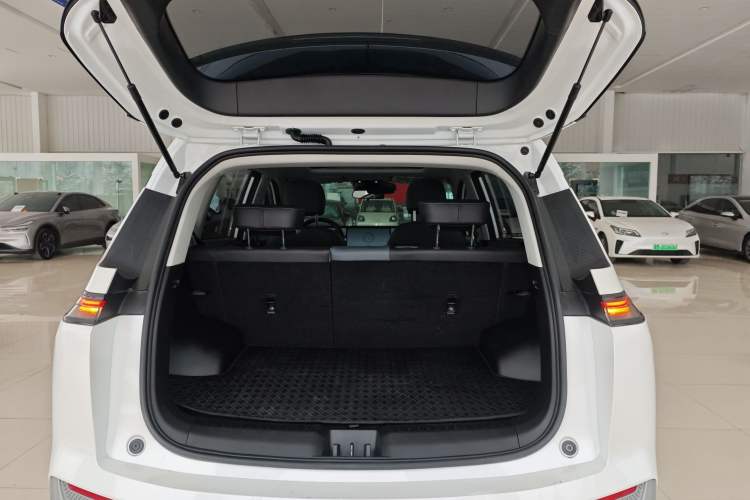 Used AION Y 2023 Plus 510 Smart Edition
