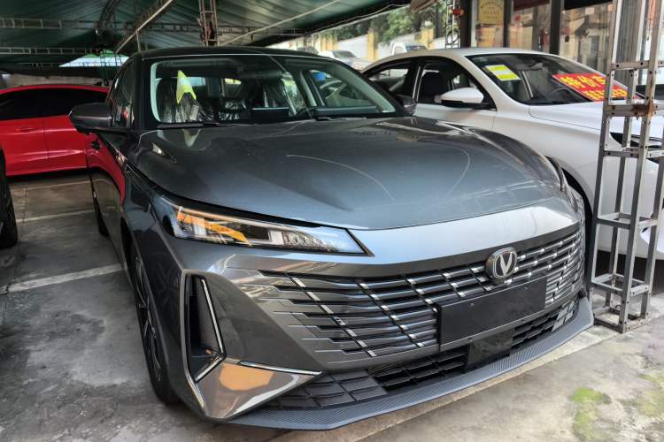 Used Changan Eado 2025 Blue Whale 1.5T 500Bar Prestige Model
