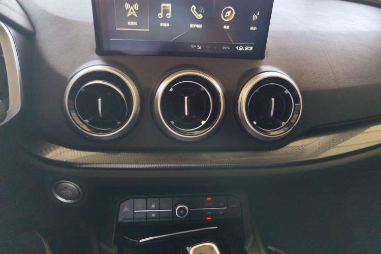 Used Wey VV5 2019 2.0T Two-Wheel-Drive Ultimate Edition