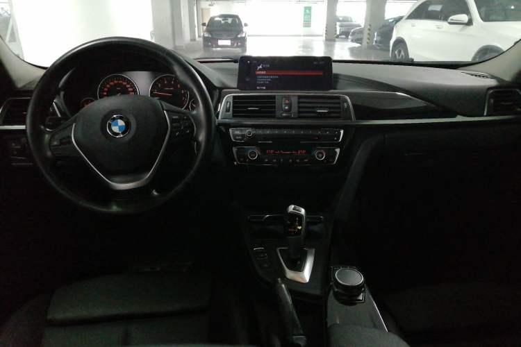 Used BMW 3 Series 2019 320Li Fashion Model
