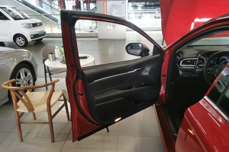 Used Toyota Camry 2018 2.0G Luxury Edition
