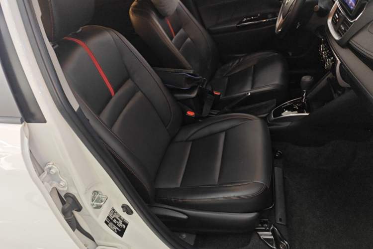 Used Toyota YARiS L Zhi Xian 2022 1.5L CVT Luxury PLUS Edition