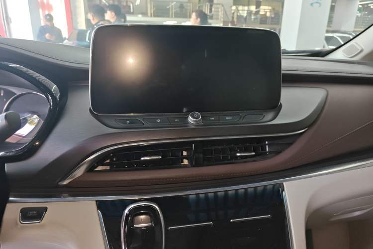 Used Buick GL8 2021 Land Cruiser Executive Class 652T Luxury Model