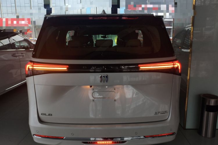 Used Buick GL8 2025 Model Land Cruiser Business Class Comfort DG Edition
