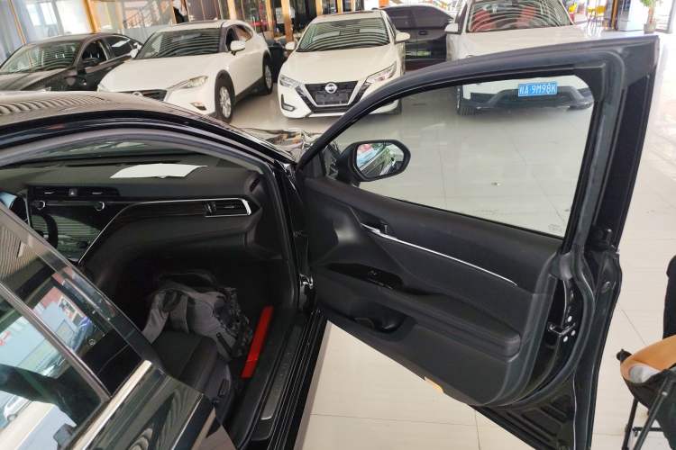 Used Toyota Camry 2019 Revised Version 2.0G Luxury Edition
