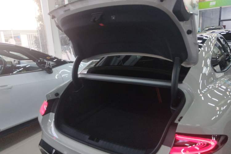 Used  SU7 2024 Rear-Drive Long-Range Intelligent Driving Version