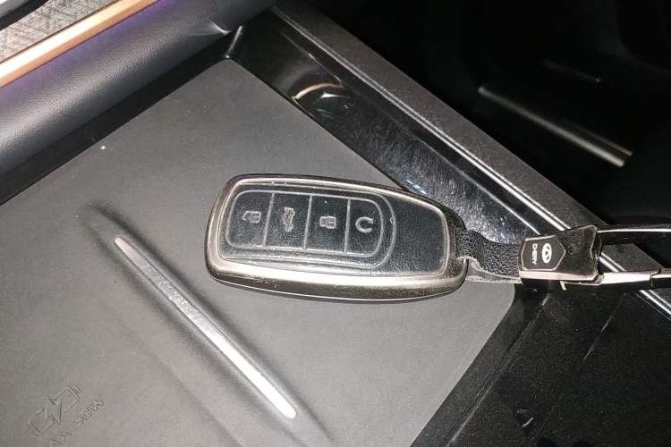 Used Chery Tiggo 9 2023 Facelift 2.0T Dual-Clutch Two-Wheel Drive Luxury Edition 5 Seats
