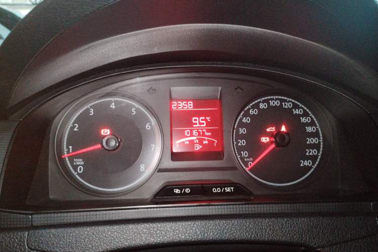 Used Volkswagen Santana 2016 1.6L Manual Fashion Edition
