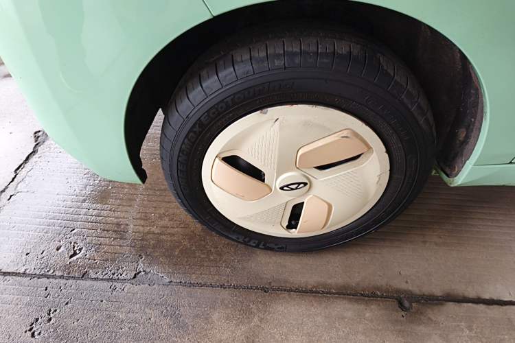 Used Chery QQ Ice Cream 2022 120km Conical Shape Lithium Iron Phosphate