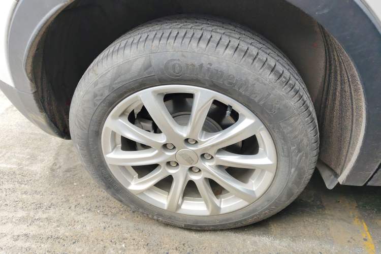 Used Cadillac XT4 2018 28T Two-Wheel Drive Tech Version