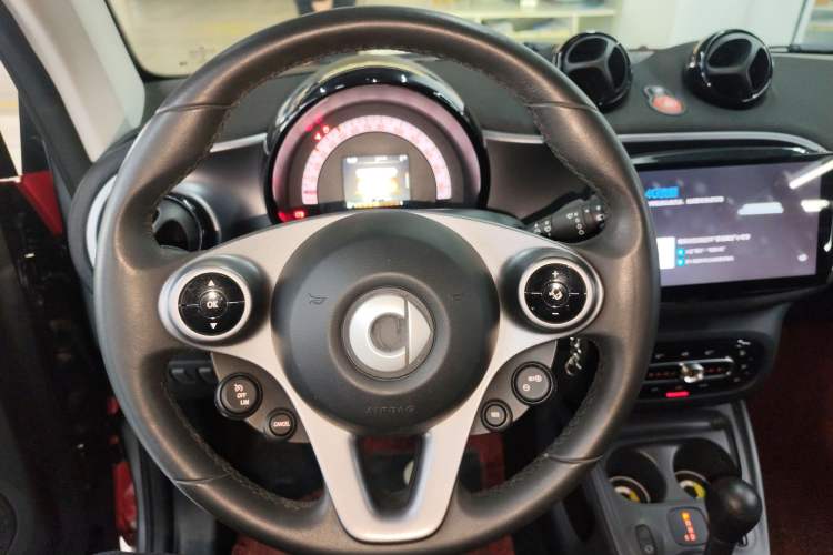 Used  fortwo 2018 1.0L 52kW Hardtop Passion Edition China V Standard
