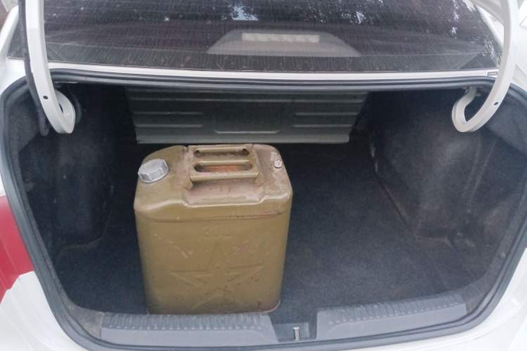 Used Volkswagen Jetta 2015 1.6L Manual Fashion Edition