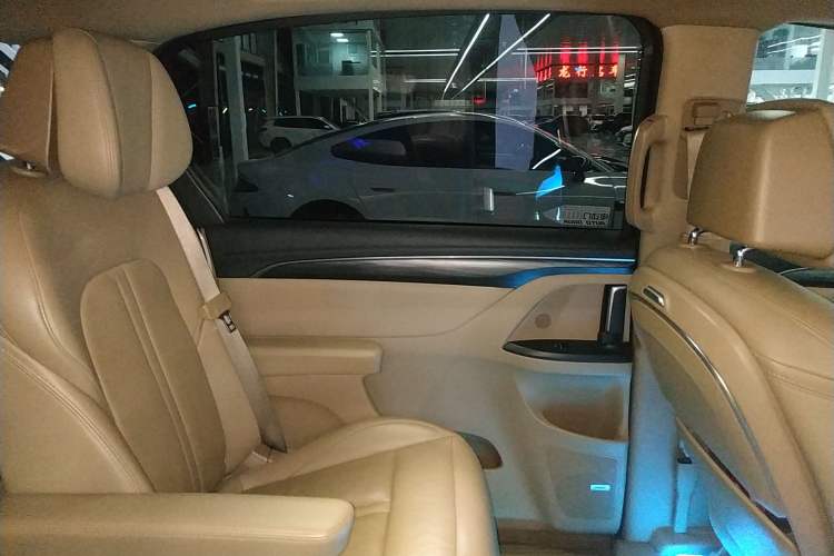 Used Buick GL8 2020 ES Land Cruiser 653T Flagship Model
