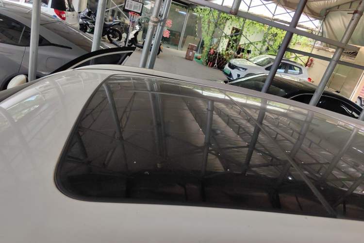 Used Geely Auto Emgrand X7 Sport 2018 1.8TD Automatic Two-Wheel Drive Smart Connect 4G Internet Edition
