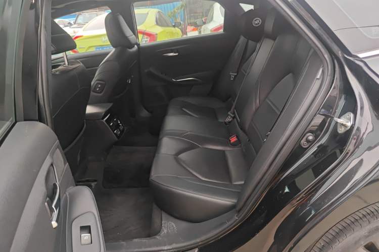 Used Toyota Avalon 2019 2.0L XLE Premium Edition China VI
