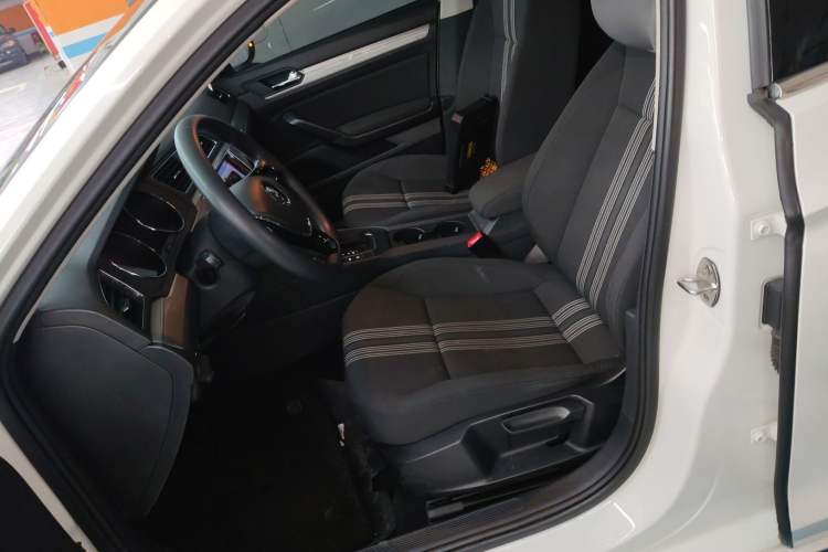 Used Volkswagen Lamando 2017 230TSI DSG Fashion Edition
