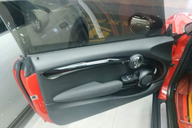 Used  MINI 2021 1.5T COOPER Classic Edition
