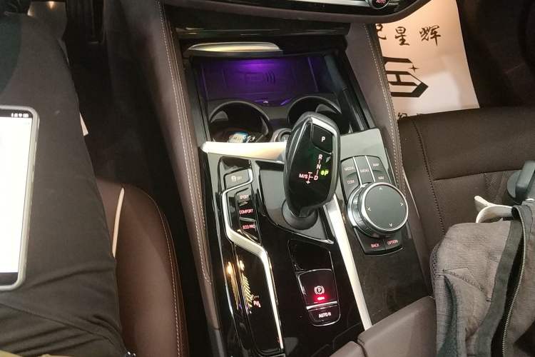 Used BMW 5 Series 2022 Second Facelift 525Li M Sport Package