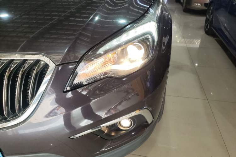 Used Buick Envision 2015 20T Two-Wheel-Drive Elite Model
