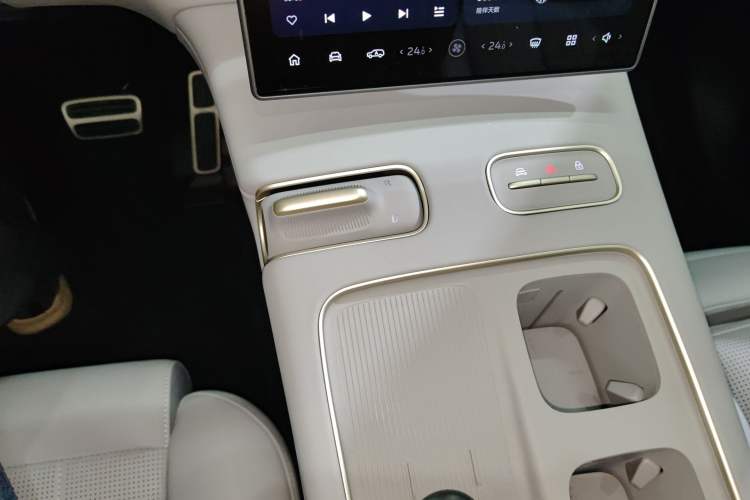 Used Nio ES8 2024 75 kWh