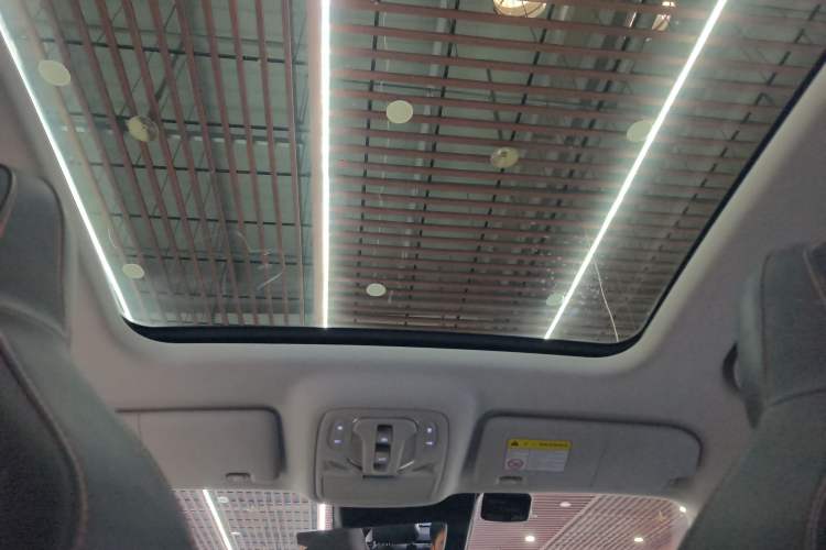 Used Roewe D5X DMH 2024 135 Tech Edition