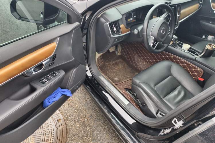 Used Volvo S90 2019 T5 Zhiyi Edition
