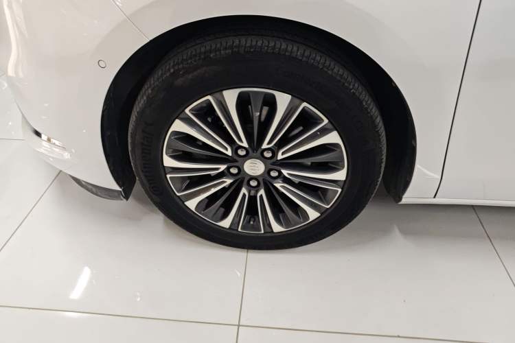 Used Buick GL8 2021 ES Landtrek 653T Smart Luxury Model
