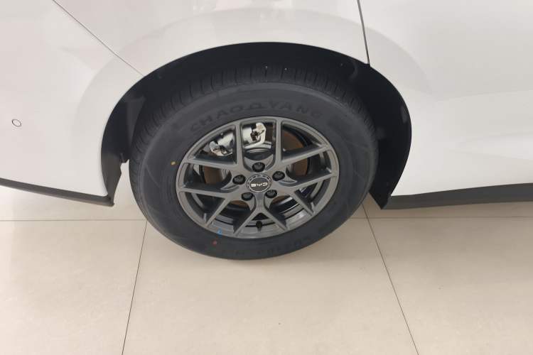 Used BYD Seal 06 New Energy 2025 DM-i Smart Drive 80KM Luxury Model
