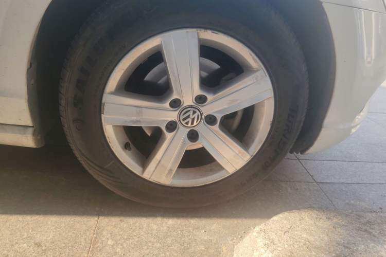 Used Volkswagen Lamando 2015 230TSI DSG Fashion Edition
