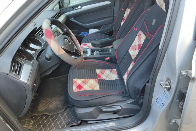 Used Volkswagen Magotan 2018 280TSI DSG Comfort Model