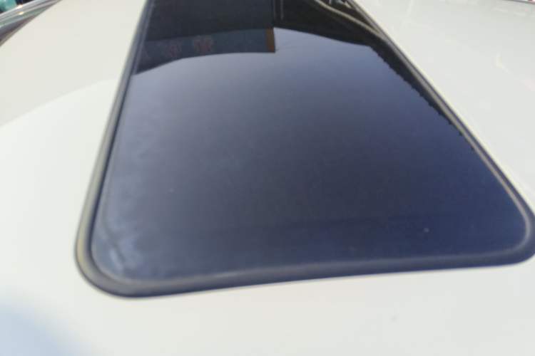 Used Kia K2 2015 Hatchback 1.4L AT GLS Cool Edition
