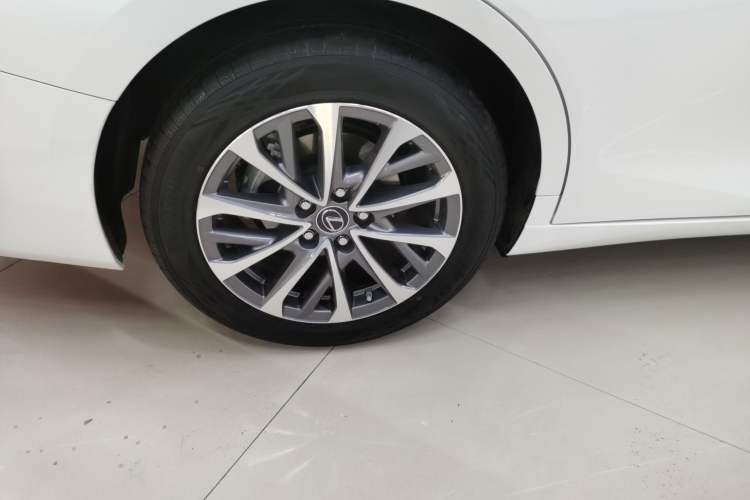 Used Lexus ES 2022 200 Excellence Edition