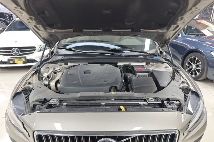 Used Volvo S60 2021 T4 Zhiyuan Luxury Edition
