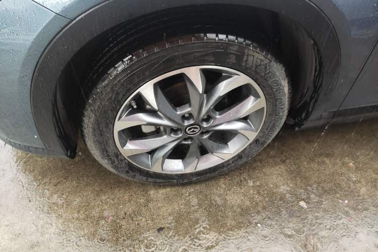 Used Mazda CX-4 2016 2.5L Automatic 4x4 Bluetide Fearless Edition
