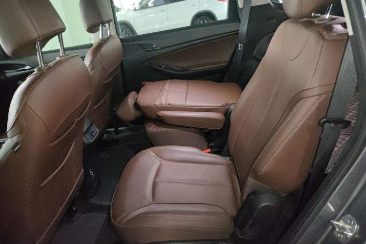 Used Buick GL6 2019 18T 6-Seater Connected Luxury Version China VI Standard
