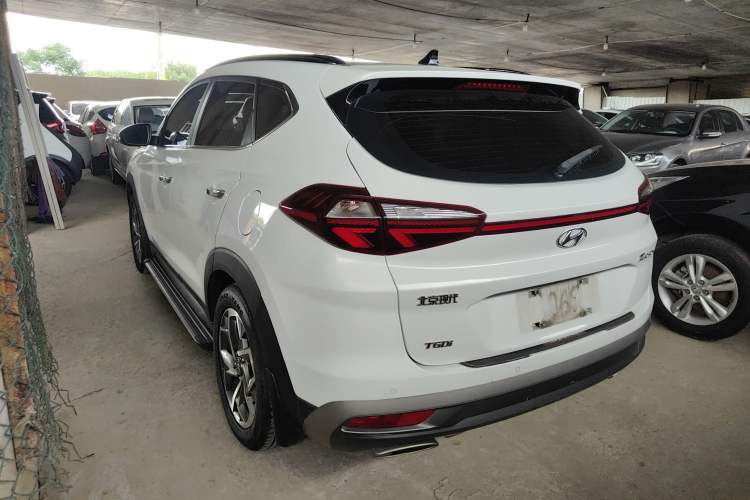 Used Hyundai Tucson 2019 280TGDi Dual-Clutch Two-Wheel Drive Fashion Edition China VI Standard
