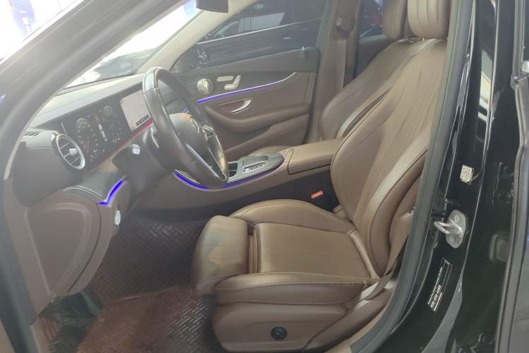 Used Mercedes-Benz E-Class 2022 Second Facelift E 300 L Fashion Edition
