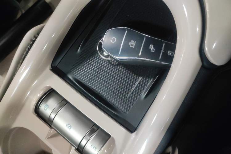 Used BYD Dolphin 2024 Honor Edition 420km Fashion Version
