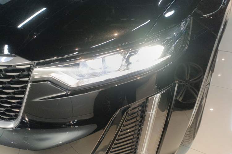 Used Cadillac XT6 2022 2.0T 7-Seater Two-Wheel Drive Luxury Version
