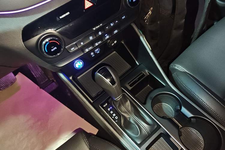 Used Hyundai Tucson 2018 1.6T Dual-Clutch Two-Wheel Drive 15th Anniversary Special Edition