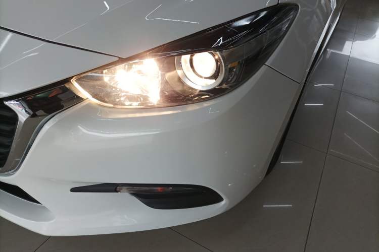 Used Mazda Mazda 3 Axela 2017 Sedan 1.5L Automatic Comfort Model Emission Standard China V