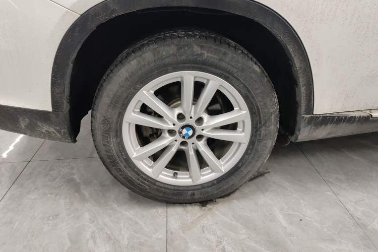 Used BMW X5 2015 xDrive28i

