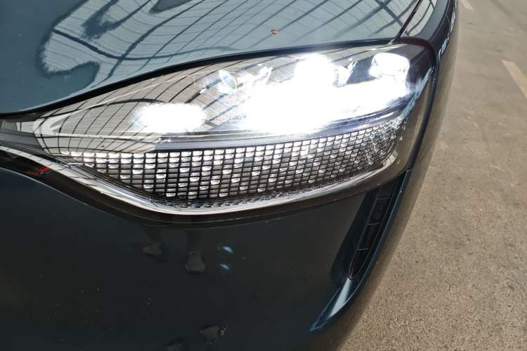 Used Hima AITO M9 2024 Range-Extended Ultra Version 52 kWh 5-Seater Model
