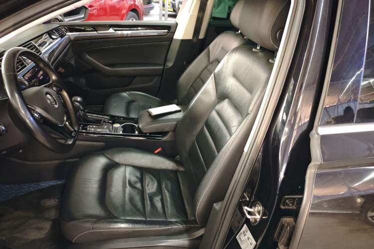 Used Volkswagen Phideon 2018 Revised Version 380TSI Two-Wheel Drive Business Edition
