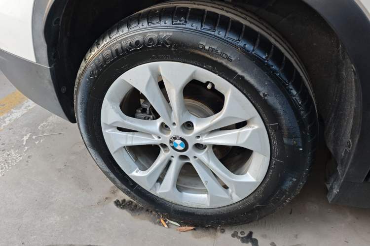 Used BMW X1 2016 sDrive18Li Premium Edition
