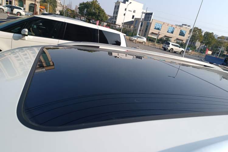 Used Volkswagen Tiguan L 2017 380TSI Automatic All-Wheel-Drive Luxury Edition
