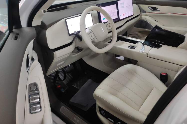 Used Wey Lanshan 2025 Four-Wheel Drive Max