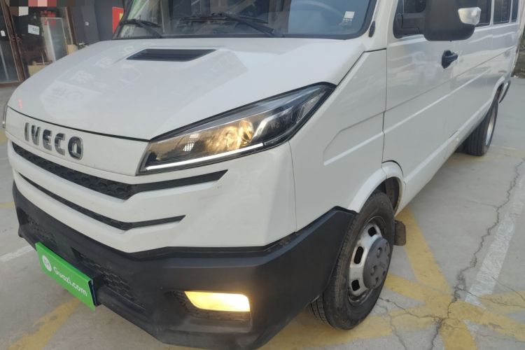 Used Iveco Daily 2023 2.5T A37M1 Long Wheelbase Mid-Height Dual-Tire Side-Sliding Doors 5–9 Seats
