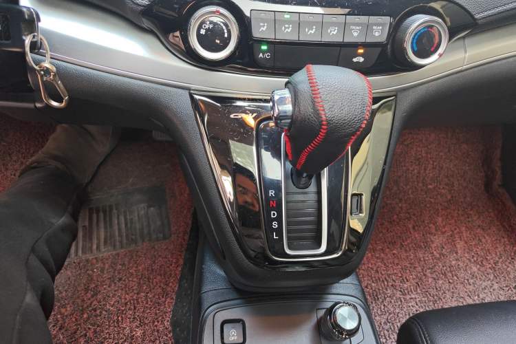 Used Honda CR-V 2016 2.0L two-wheel drive Urban Edition
